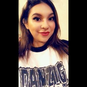 Meet your Posher, Monique